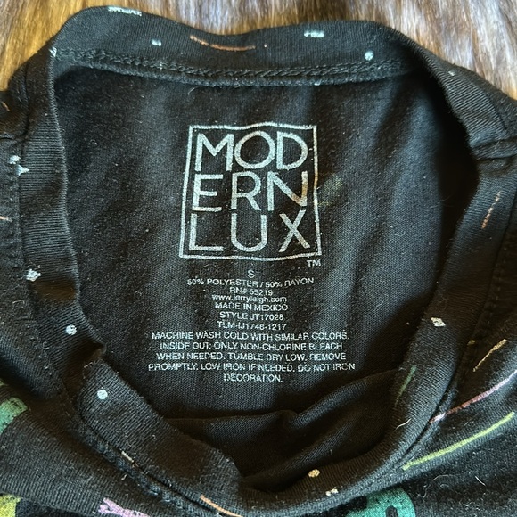 Modern Lux Women's Cactus Desert Short Sleeve Tee - Picture 4 of 9